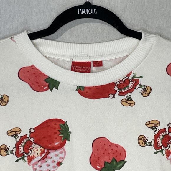 Strawberry Shortcake Sweatshirt SZ Medium Novelty Long Sleeve Pullover Crewneck - Picture 3 of 15